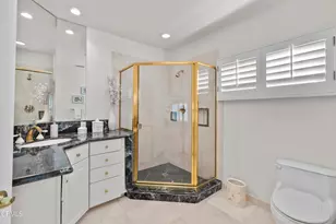 4240 Reyes Dr, Tarzana, CA 91356 - Photo 51