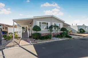 15750 E Arroyo Dr, Moorpark, CA 93021 - Photo 35