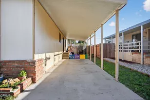 2408 Apple Ln, Oxnard, CA 93036 - Photo 27