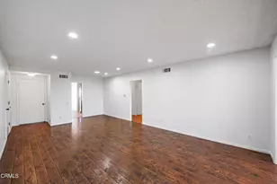 7115 Village 7, Camarillo, CA 93012 - Photo 7