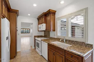 7115 Village 7, Camarillo, CA 93012 - Photo 7