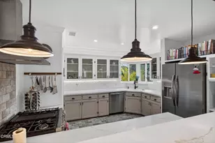 366 Court Ave, Ventura, CA 93003 - Photo 21