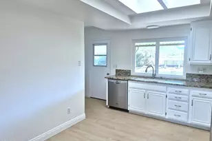 20188 Village 20, Camarillo, CA 93012 - Photo 9