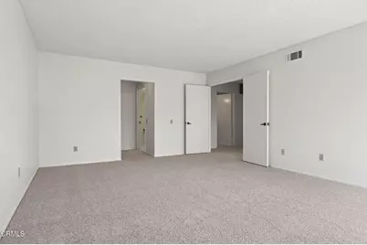 17164 Village 17, Camarillo, CA 93012 - Photo 27