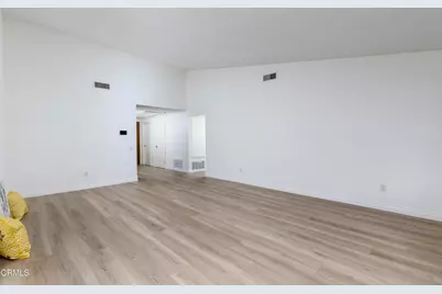 22106 Village 22, Camarillo, CA 93012 - Photo 13