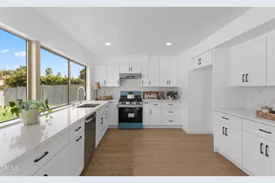3955 Blackwood Street, Thousand Oaks, CA 91320 - Photo 11