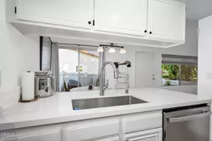 1209 Ramona Dr, Thousand Oaks, CA 91320 - Photo 3