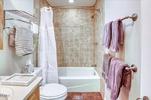 1127 Glenbridge Cir, Westlake Village, CA 91361 - Photo 9