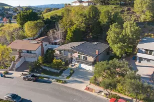 1675 Calle Artigas, Thousand Oaks, CA 91360 - Photo 51