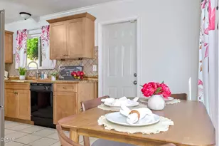 4895 Muirwood Ct, Simi Valley, CA 93063 - Photo 11