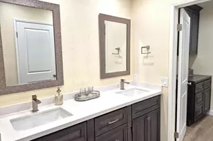 18220 Village 18, Camarillo, CA 93012 - Photo 13