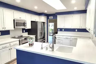 18220 Village 18, Camarillo, CA 93012 - Photo 9