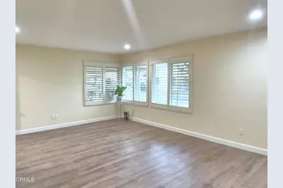 18220 Village 18, Camarillo, CA 93012 - Photo 11