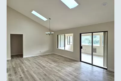 42036 Village 42, Camarillo, CA 93012 - Photo 9