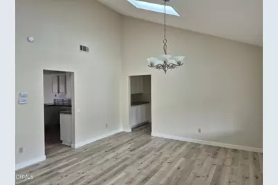 42036 Village 42, Camarillo, CA 93012 - Photo 7