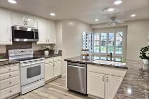 42036 Village 42, Camarillo, CA 93012 - Photo 13