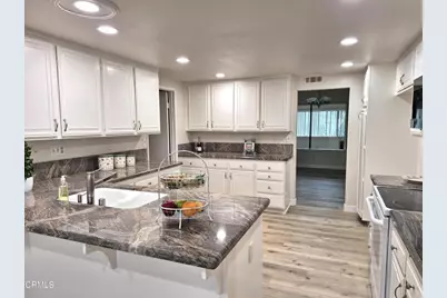 42036 Village 42, Camarillo, CA 93012 - Photo 15