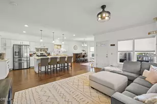 15750 Arroyo Dr, Moorpark, CA 93021 - Photo 11