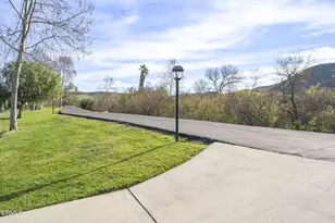 15750 Arroyo Dr, Moorpark, CA 93021 - Photo 41