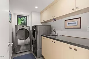 268 N Linda Vista Ave, Ventura, CA 93001 - Photo 43