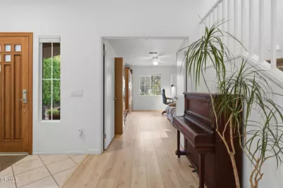 15137 Trail View Court, Los Angeles, CA 91342 - Photo 11