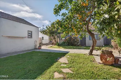 386 Howard Street, Ventura, CA 93003 - Photo 17