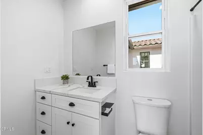 1131 W 2nd Street, Oxnard, CA 93030 - Photo 17