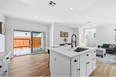 1131 W 2nd Street, Oxnard, CA 93030 - Photo 7