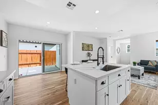 1131 W 2nd St, Oxnard, CA 93030 - Photo 7