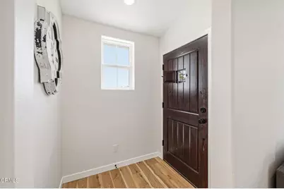 1131 W 2nd Street, Oxnard, CA 93030 - Photo 5