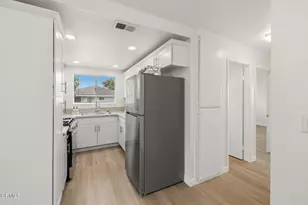 1127 Acadia Pl, Ventura, CA 93003 - Photo 13