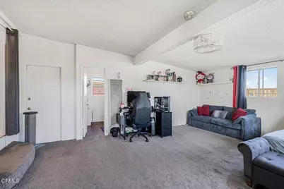225 W Iris Street, Oxnard, CA 93033 - Photo 7