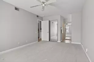 25702 Vista Fairways Dr, Valencia, CA 91355 - Photo 23