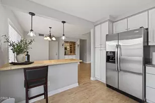 25702 Vista Fairways Dr, Valencia, CA 91355 - Photo 17