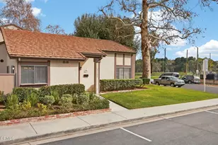 25702 Vista Fairways Dr, Valencia, CA 91355 - Photo 5