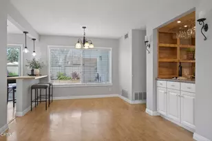 25702 Vista Fairways Dr, Valencia, CA 91355 - Photo 7