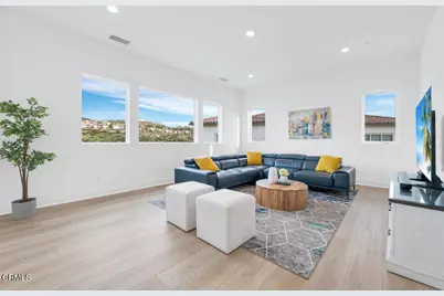 11944 N Red Hawk Lane, Porter Ranch, CA 91326 - Photo 37