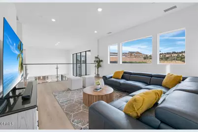 11944 N Red Hawk Lane, Porter Ranch, CA 91326 - Photo 37