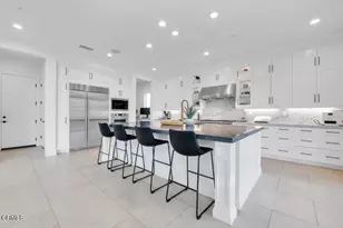 11944 N Red Hawk Ln, Porter Ranch, CA 91326 - Photo 9