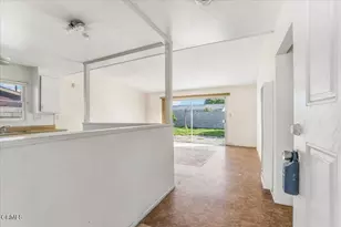 1820 Claremont Dr, Oxnard, CA 93035 - Photo 3