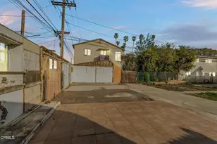 425 W 1st St, Oxnard, CA 93030 - Photo 19