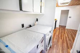 5233 Floral Dr, Ventura, CA 93001 - Photo 11