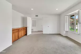 32118 Village 32, Camarillo, CA 93012 - Photo 9