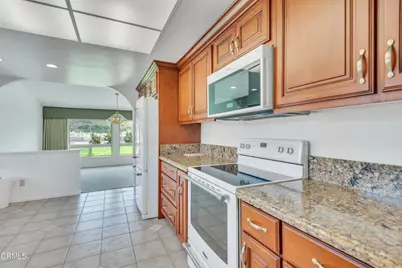32118 Village 32, Camarillo, CA 93012 - Photo 11