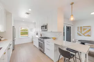 12435 Huston St, Los Angeles, CA 91607 - Photo 17