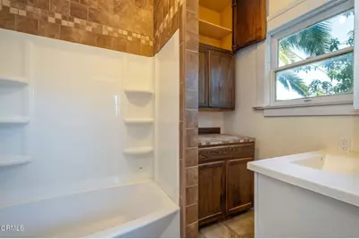 933 E Santa Paula Street, Santa Paula, CA 93060 - Photo 17