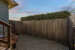 7035 Oxnard Ave, Ventura, CA 93001 - Photo 31