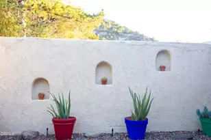 548 Live Oak Cir Dr, Calabasas, CA 91302 - Photo 3