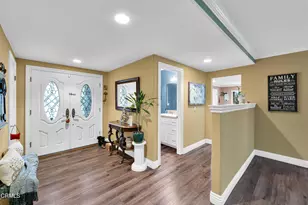 219 Castilian Ave, Newbury Park, CA 91320 - Photo 3