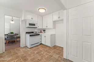 130 132 Virginia Dr, Ventura, CA 93003 - Photo 11